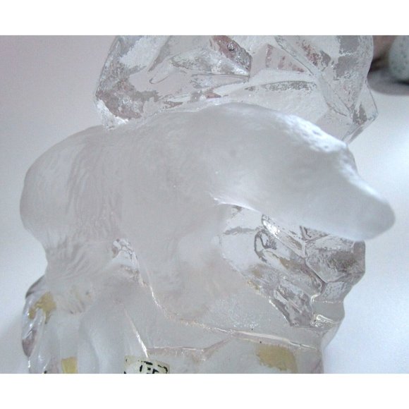 Bergdala Sweden Polar Bear in Ice Art Glass Paperweight/Sculpture Crystal  - VTG - Picture 4 of 16